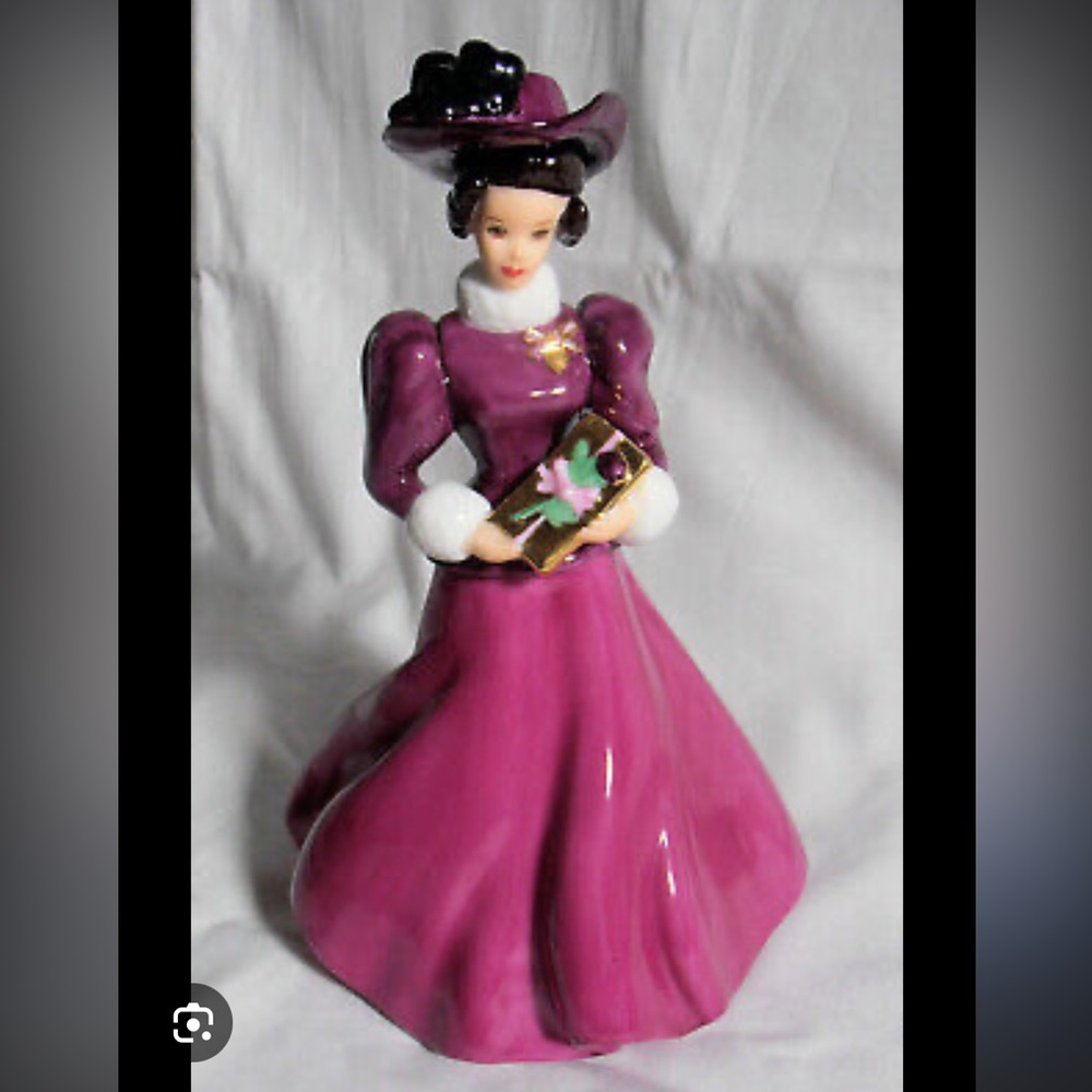 1997 Holiday Homecoming Barbie Porcelain Figurine